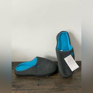 RockDove Men's Original Two-Tone Memory Foam Slippers in dark gray and blue